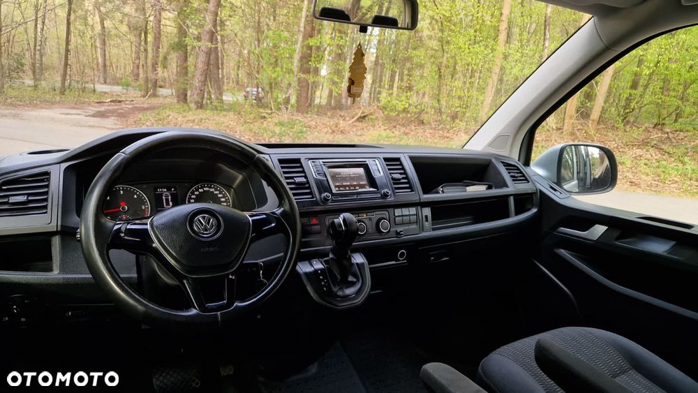 Volkswagen Caravelle - 15