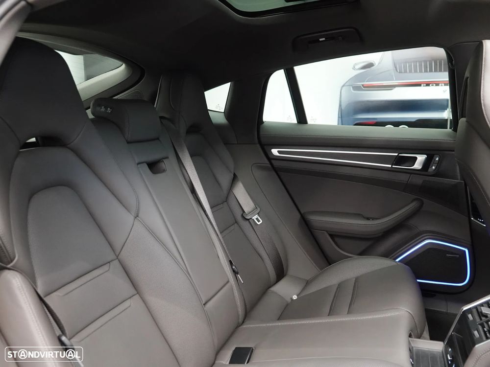 Porsche Panamera 4 E-Hybrid Platinum Edition com PDLS - 41