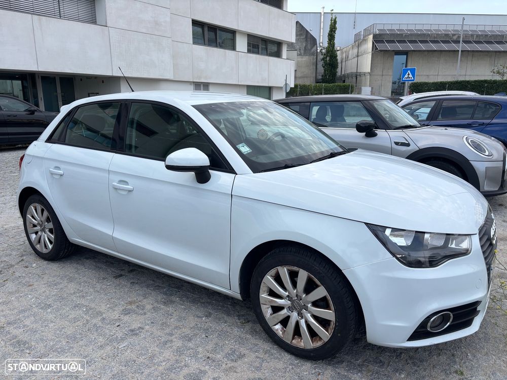 Audi A1 Sportback 1.6 TDI S-line - 2