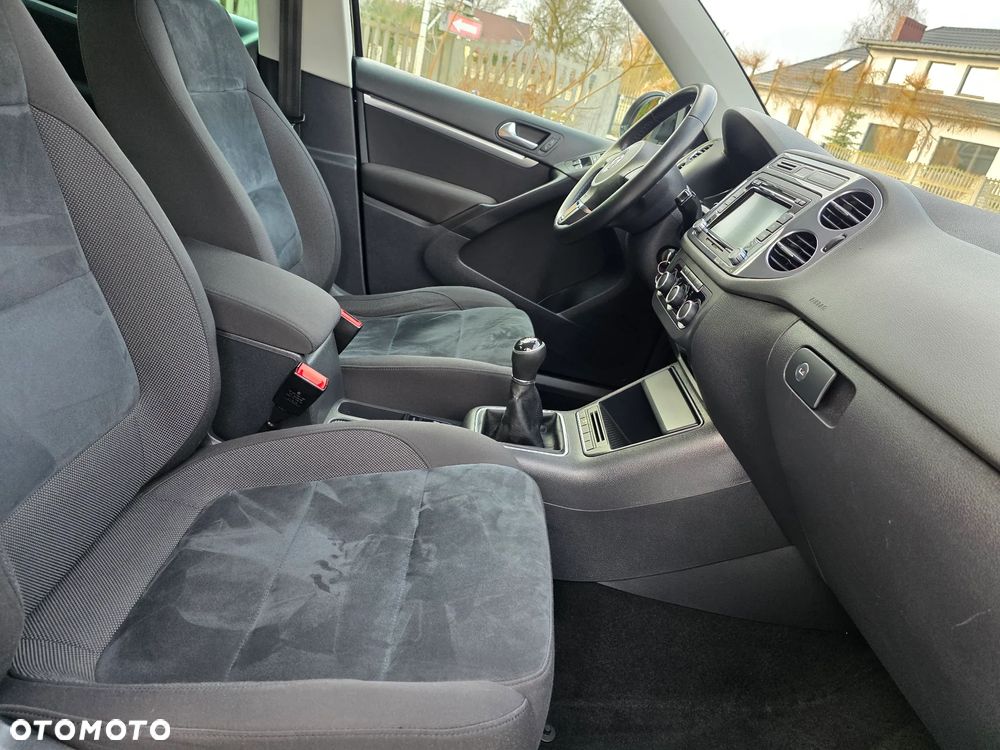 Volkswagen Tiguan 2.0 TDI SCR BlueMotion Technology Sport & Style - 25