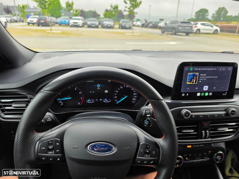 Ford Focus 1.0 EcoBoost MHEV ST-Line - 12