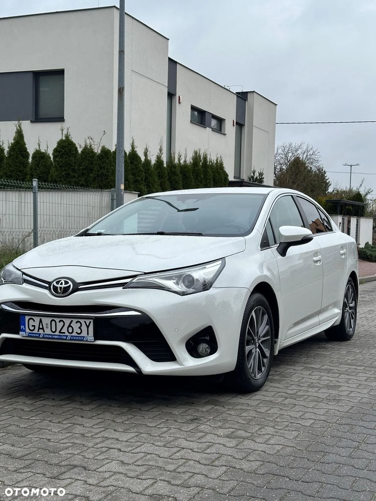 Toyota Avensis 1.8 Prestige MS - 1