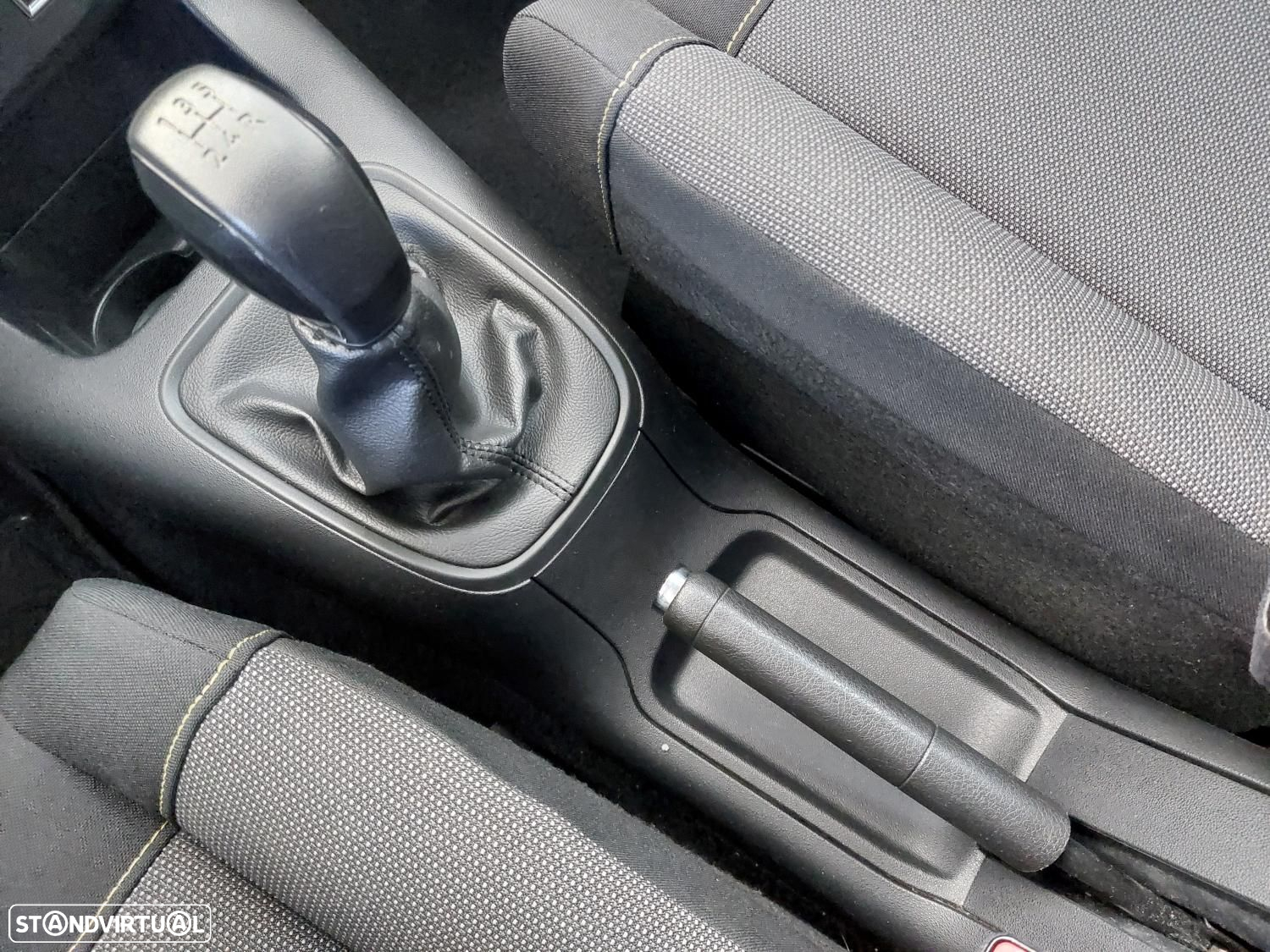 Citroën C3 1.2 PureTech Feel - 28