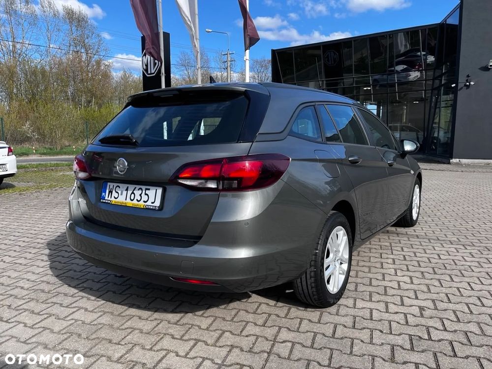 Opel Astra - 4