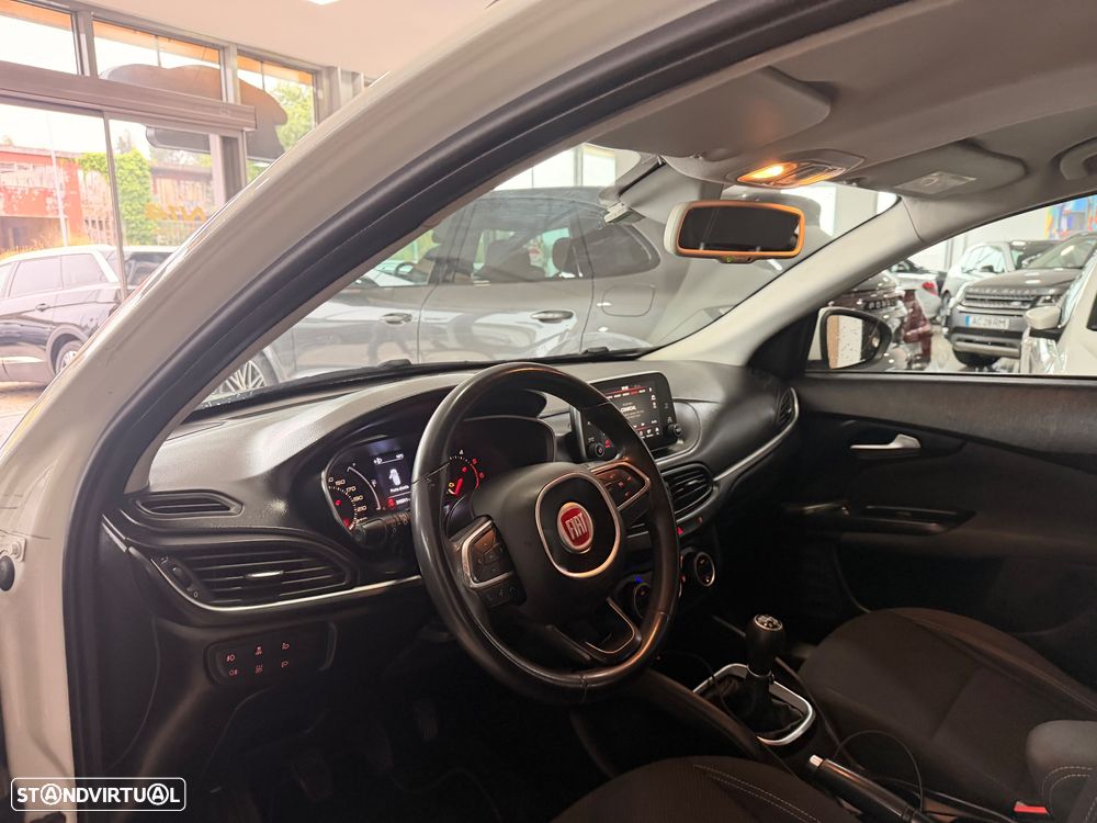 Fiat Tipo Station Wagon 1.3 M-Jet Lounge J17 - 19