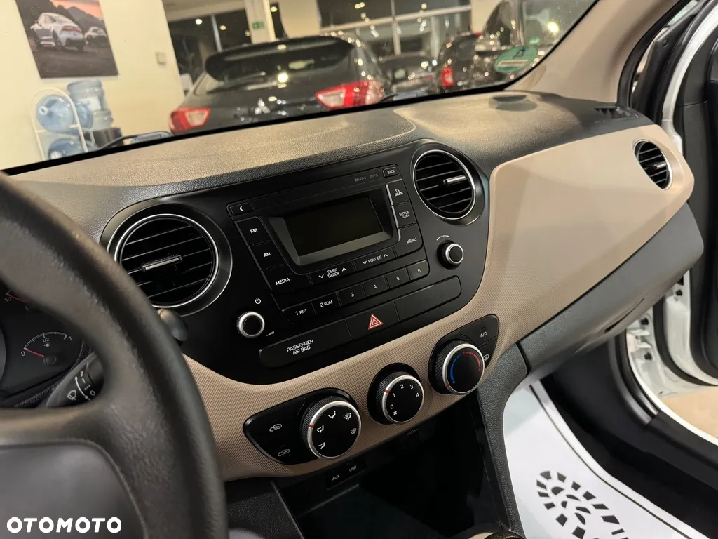 Hyundai i10 1.0 - 26