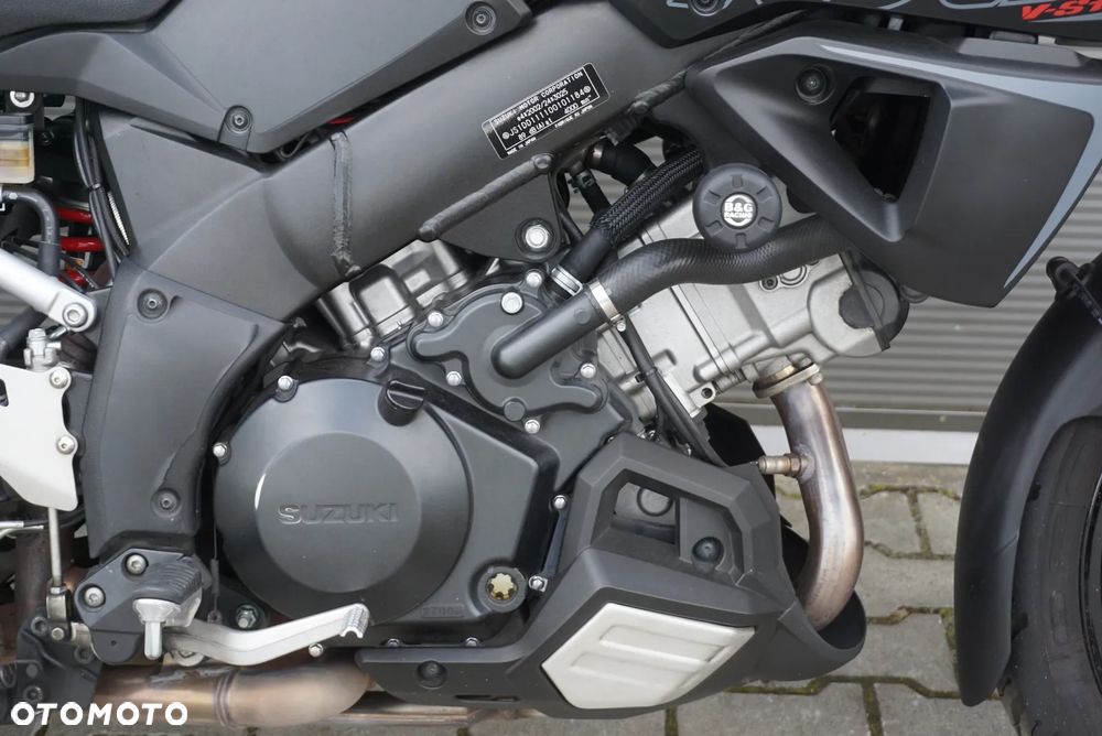 Suzuki V-STROM - 12