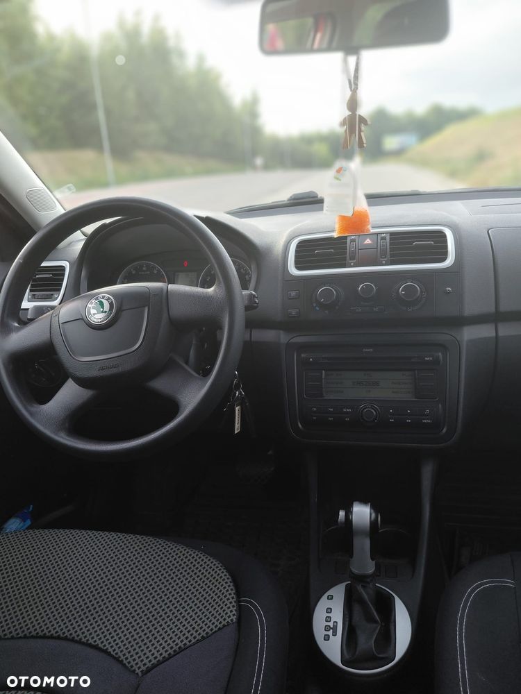 Skoda Fabia 1.6 16V Style - 5