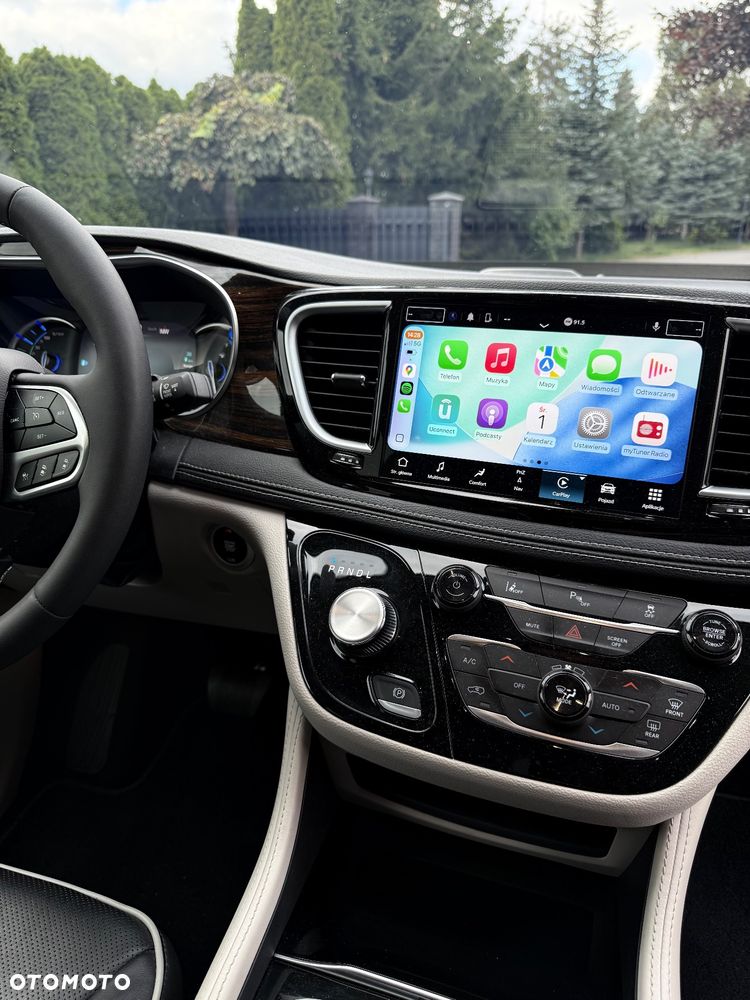 Chrysler Pacifica - 15