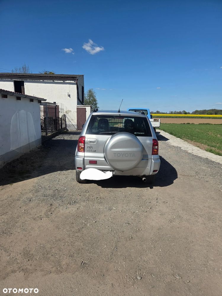 Toyota RAV4 2.0 D-4D 4x4 - 3