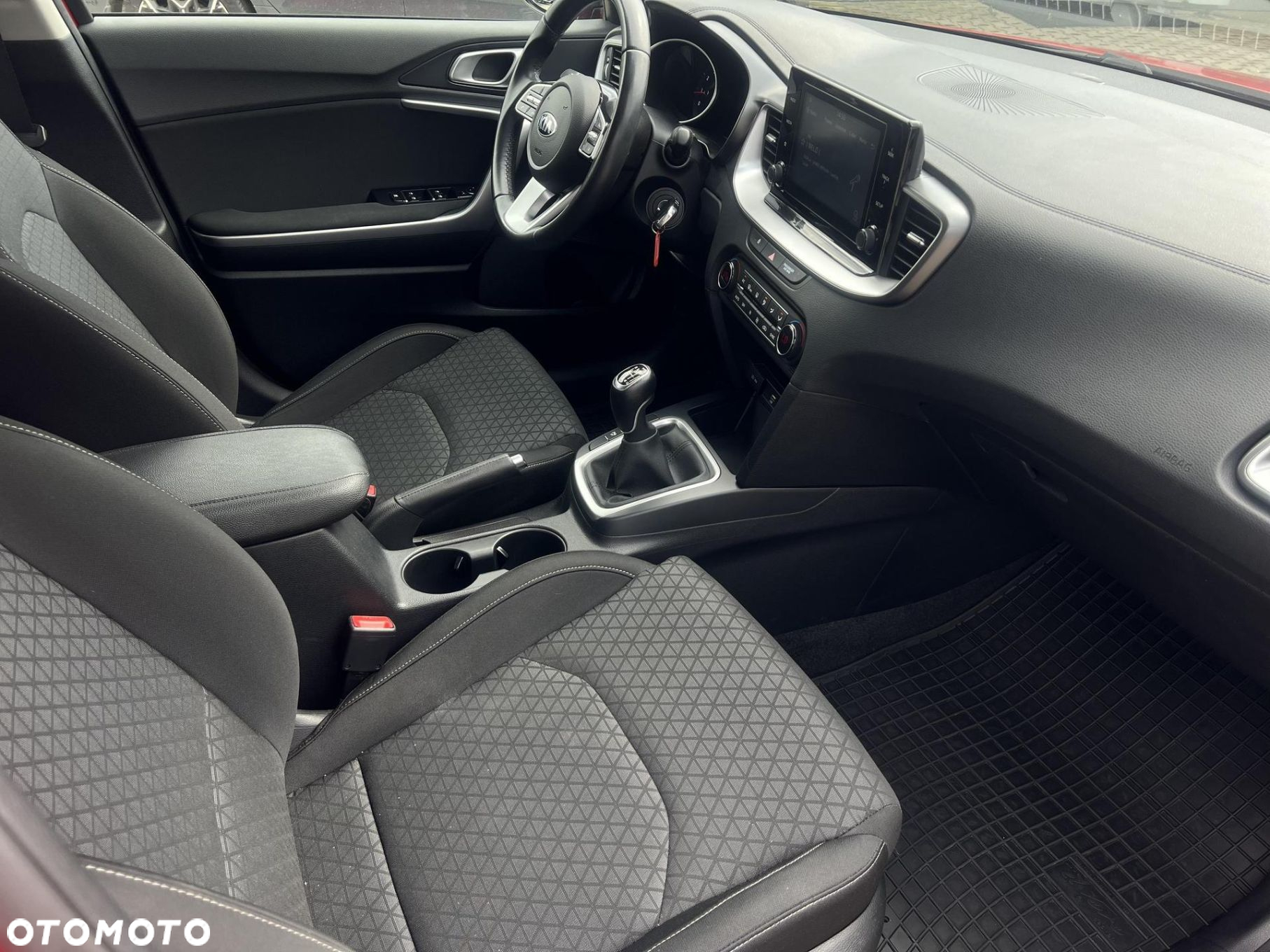 Kia Ceed 1.4 M - 27