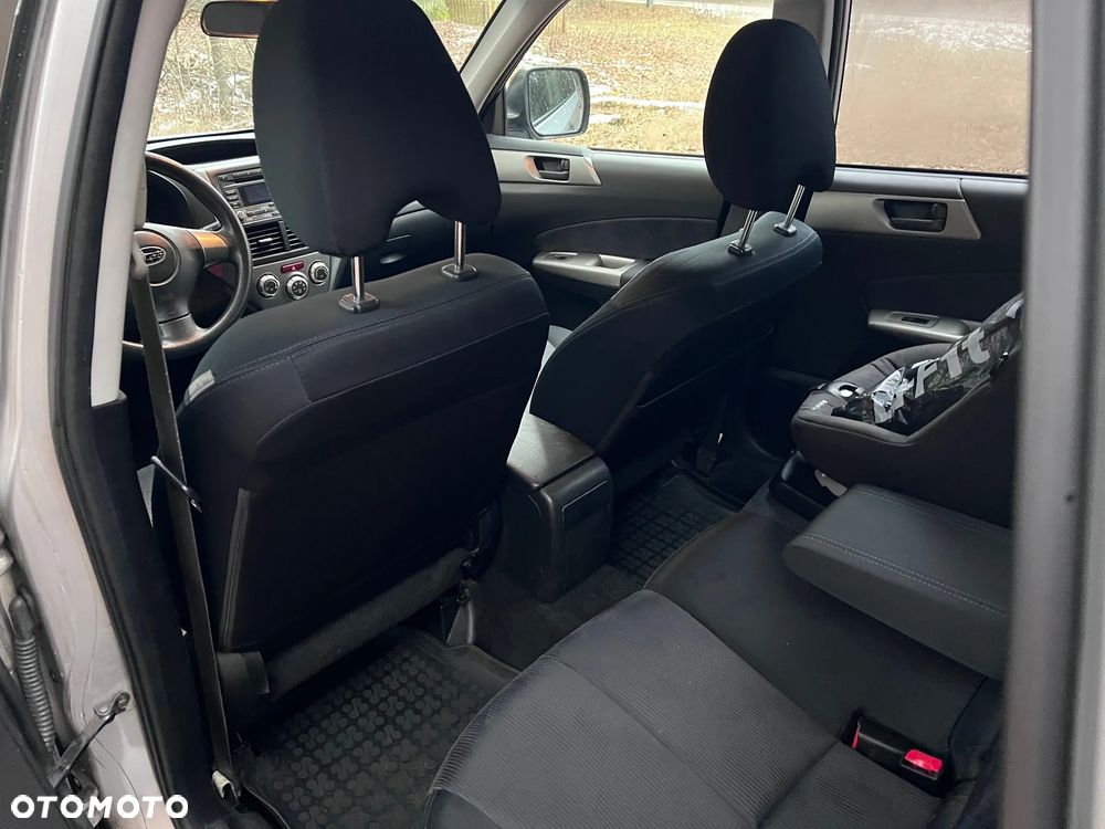 Subaru Forester 2.0 XA Euro5 - 36