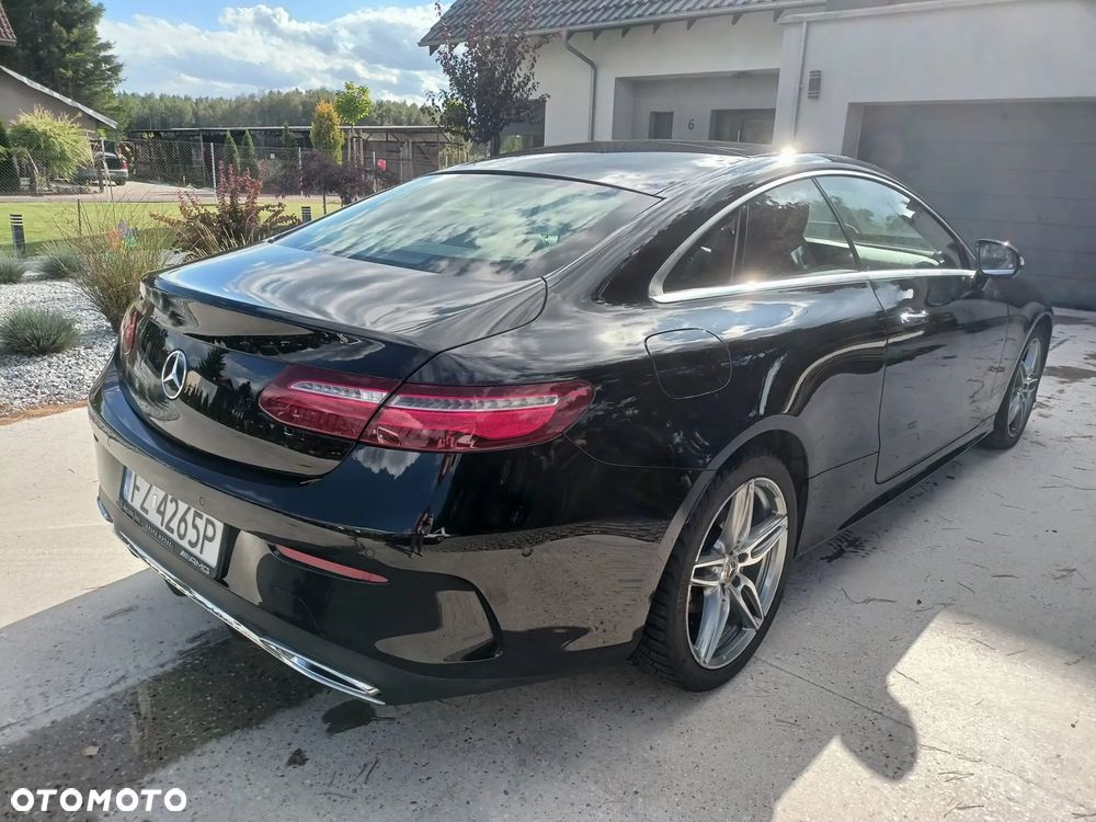 Mercedes-Benz Klasa E 220 d Coupe 4-Matic 9G-TRONIC - 8
