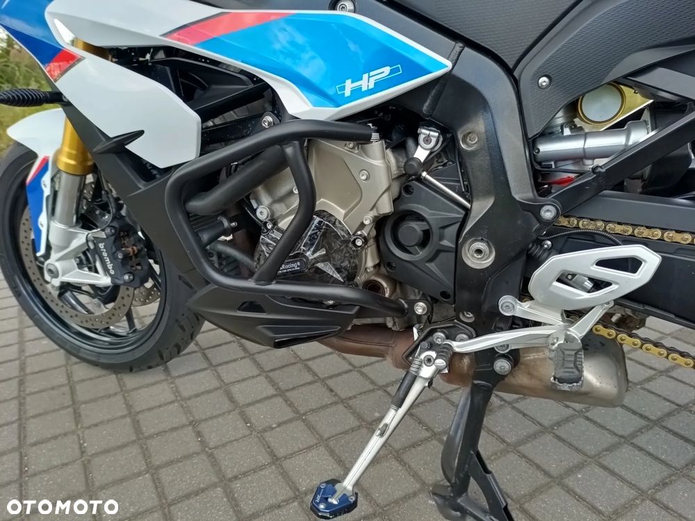 BMW XR - 17