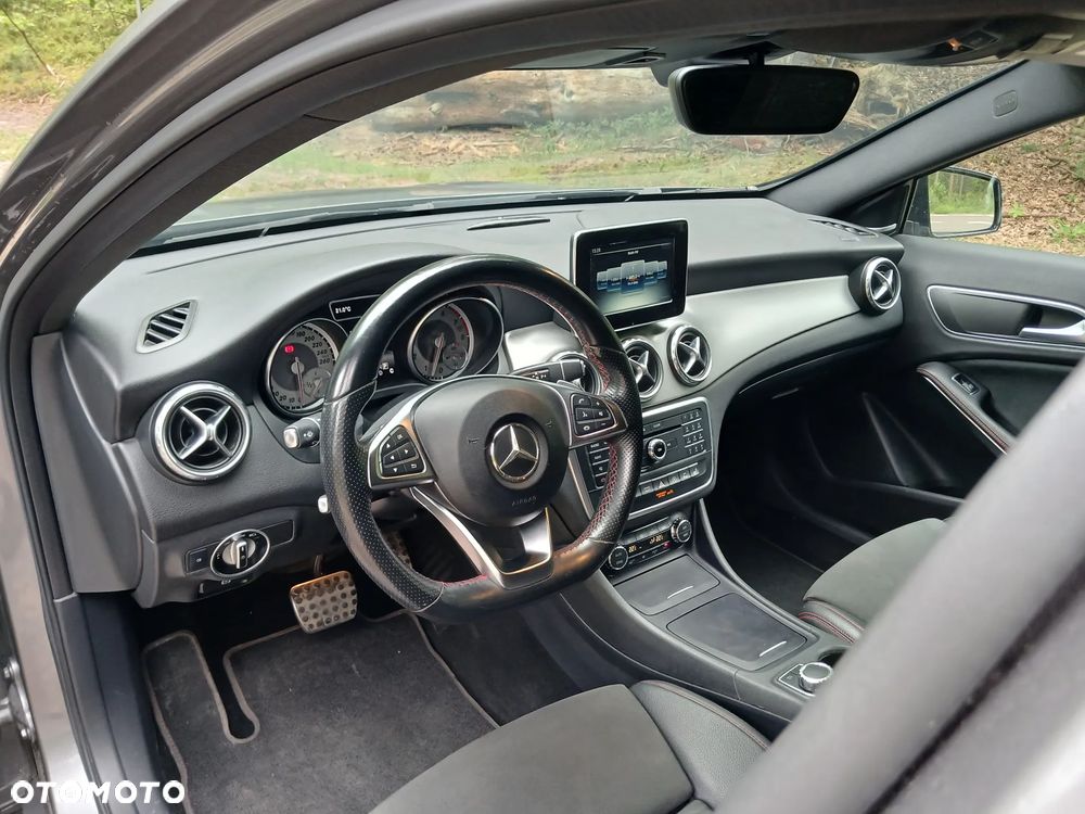 Mercedes-Benz GLA 200 7G-DCT AMG Line - 18