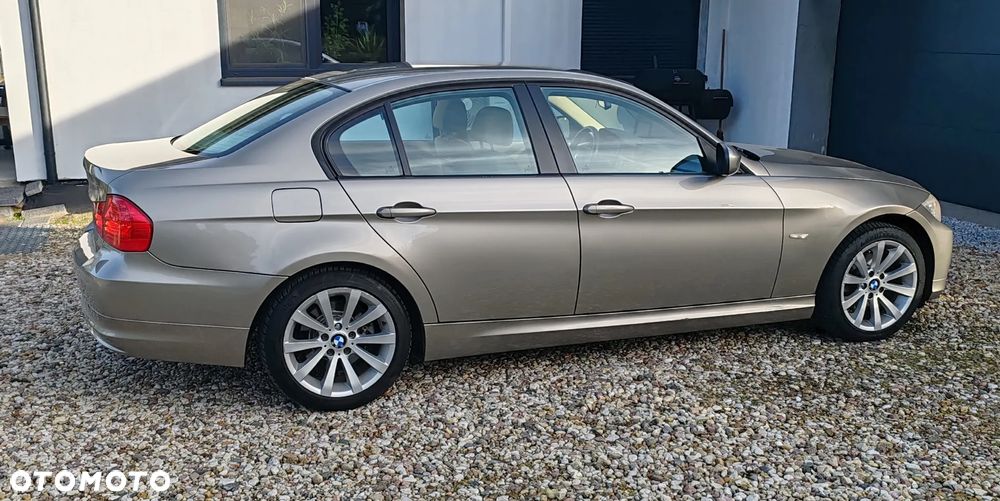 BMW Seria 3 320i - 19