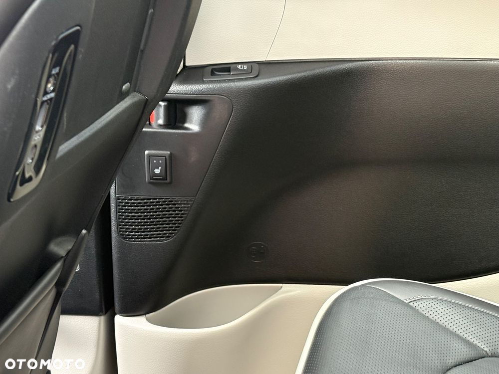 Chrysler Pacifica - 17