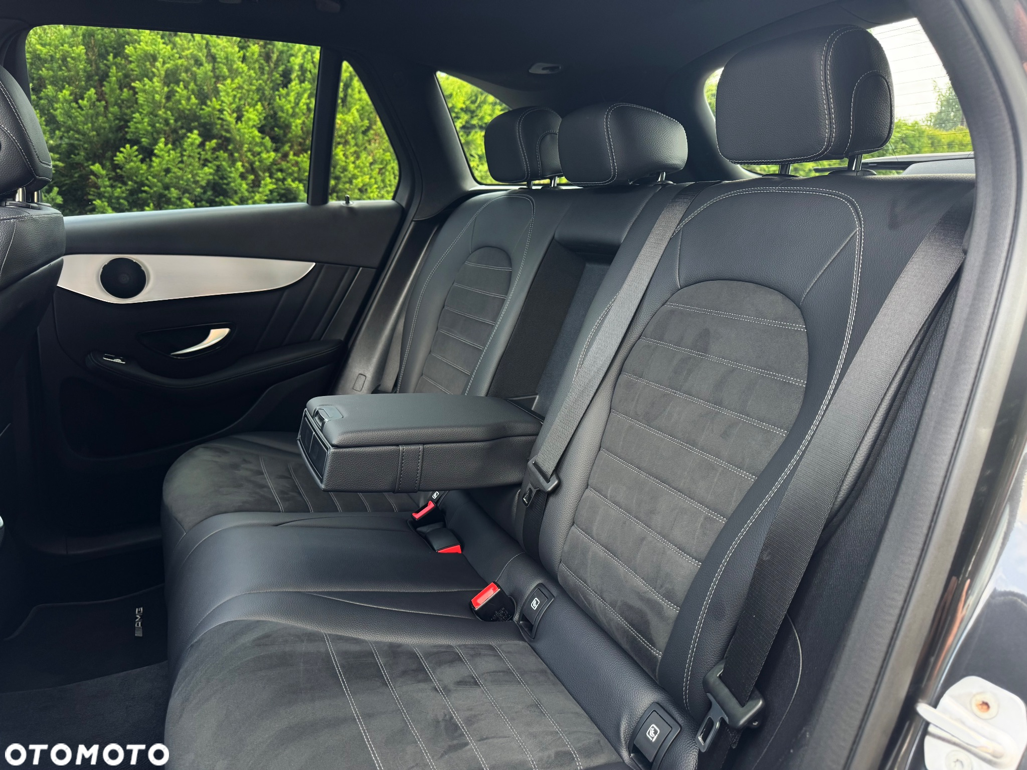 Mercedes-Benz GLC 220 d 4Matic 9G-TRONIC AMG Line - 34