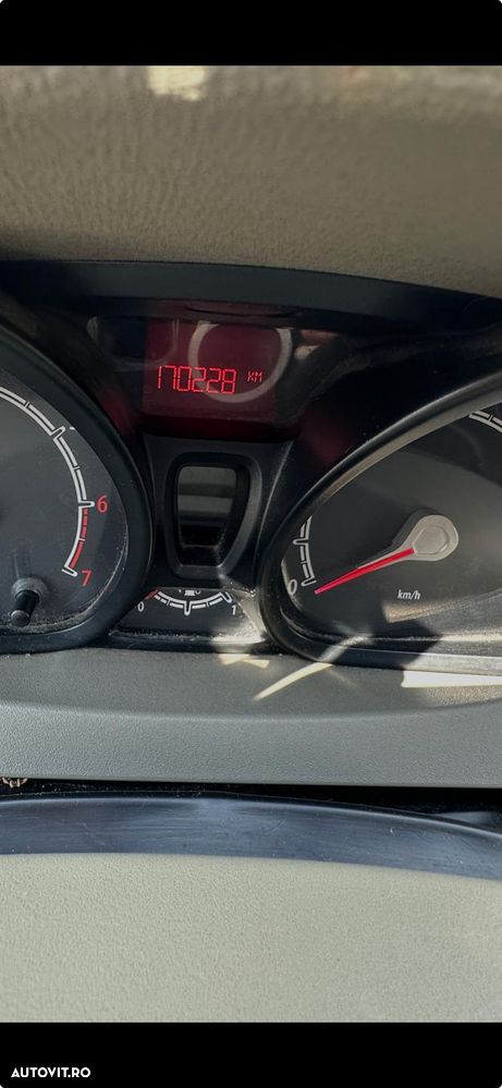 Ford Fiesta - 8