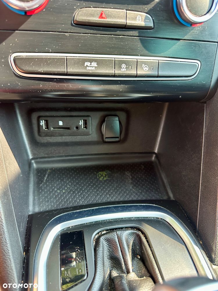 Renault Megane ENERGY TCe 205 EDC GT - 19