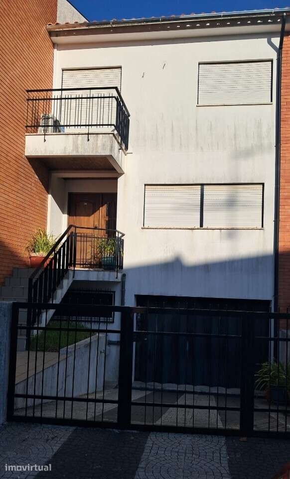 Comprar Moradia em Banda T3 em São João da Madeira - Grande imagem: 3/33
