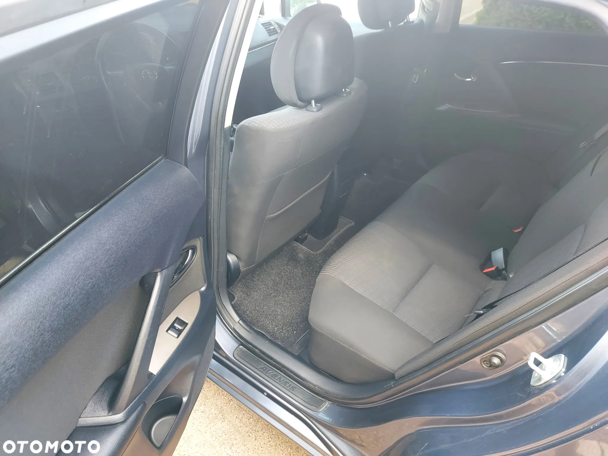 Toyota Avensis 2.0 D-4D Combi - 11