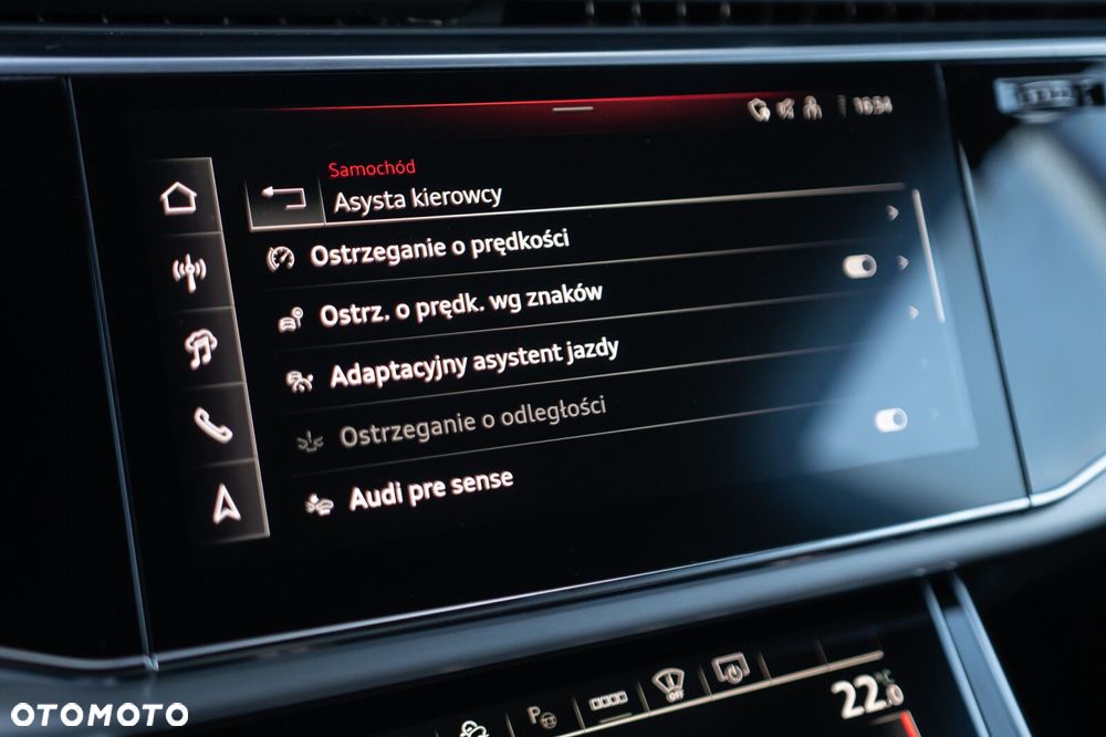 Audi Q8 - 30