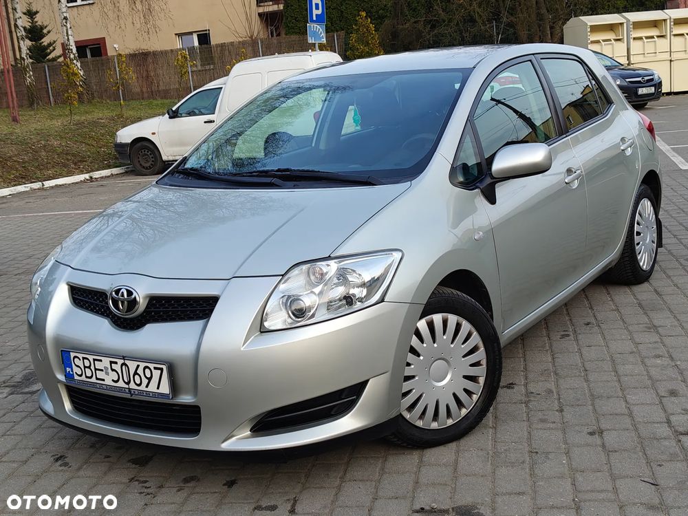 Toyota Auris 2.0 D-4D Luna - 1