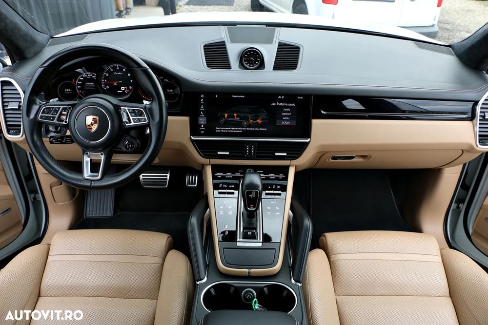 Porsche Cayenne Turbo - 6