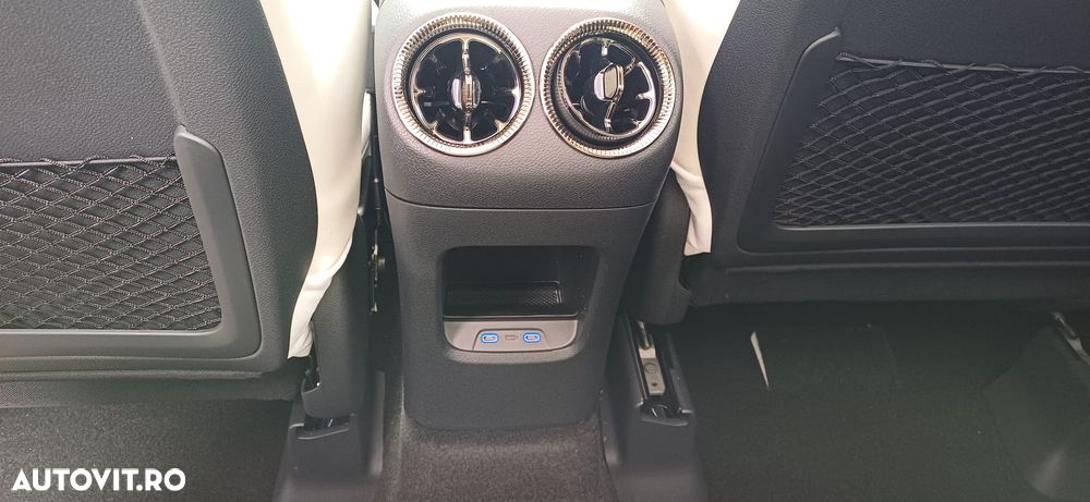 Mercedes-Benz GLB - 12