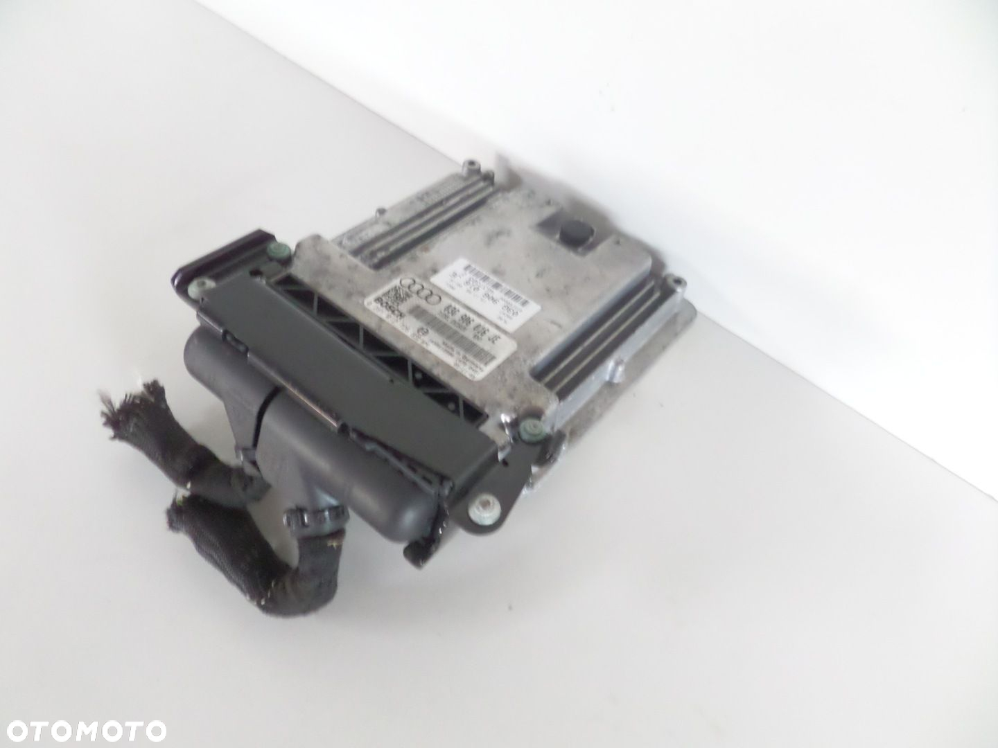 Komputer sterownik silnika AUDI A4 B7 04- 2.0TDI - 3