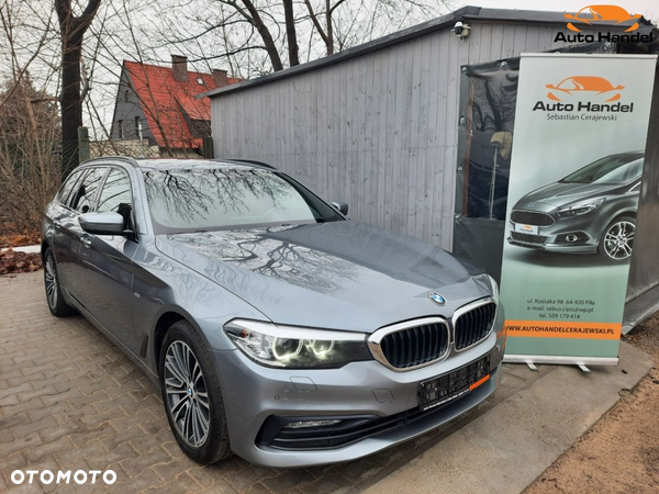 BMW Seria 5 520d xDrive Sport Line sport