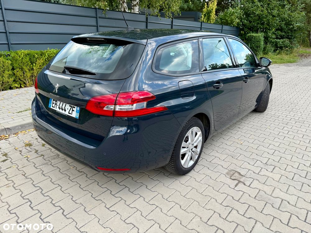 Peugeot 308 BlueHDi 120 EAT6 Stop & Start Active Business-Paket - 4