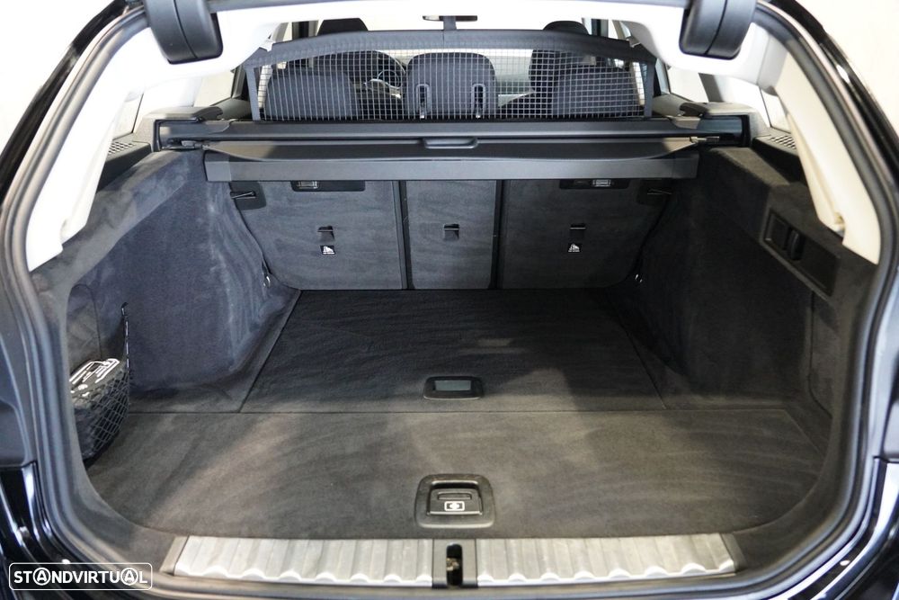 BMW 318 d Line Luxury - 26