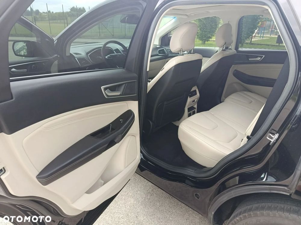 Ford Edge - 12