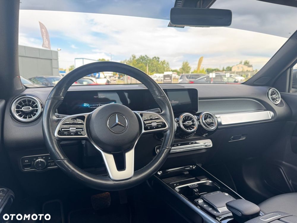 Mercedes-Benz GLB 250 4Matic 8G-DCT - 15