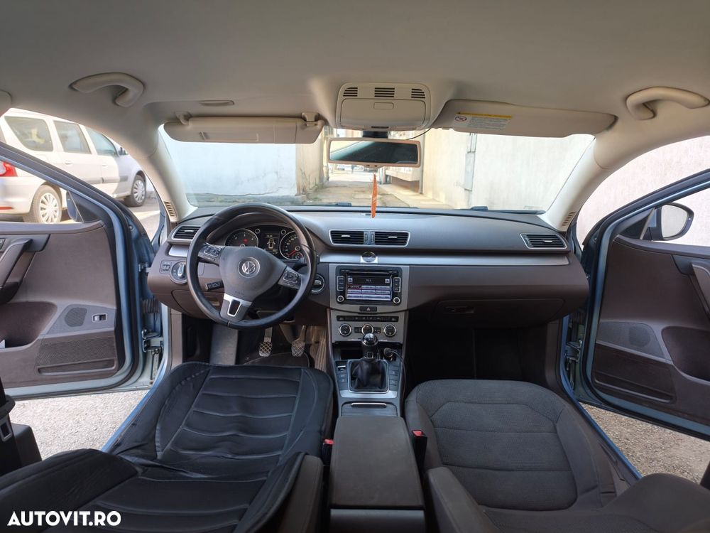 Volkswagen Passat 1.6 TDI BlueMotion Technology Comfortline - 14