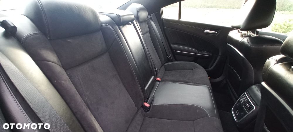 Dodge Charger 3.6 GT - 32