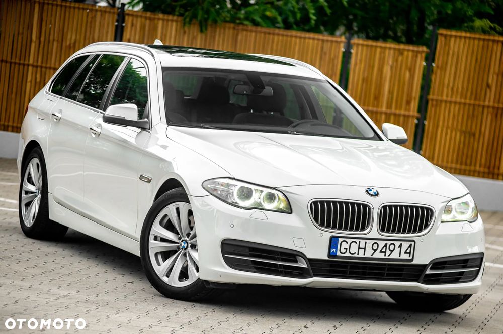 BMW Seria 5 525d Luxury Line - 4