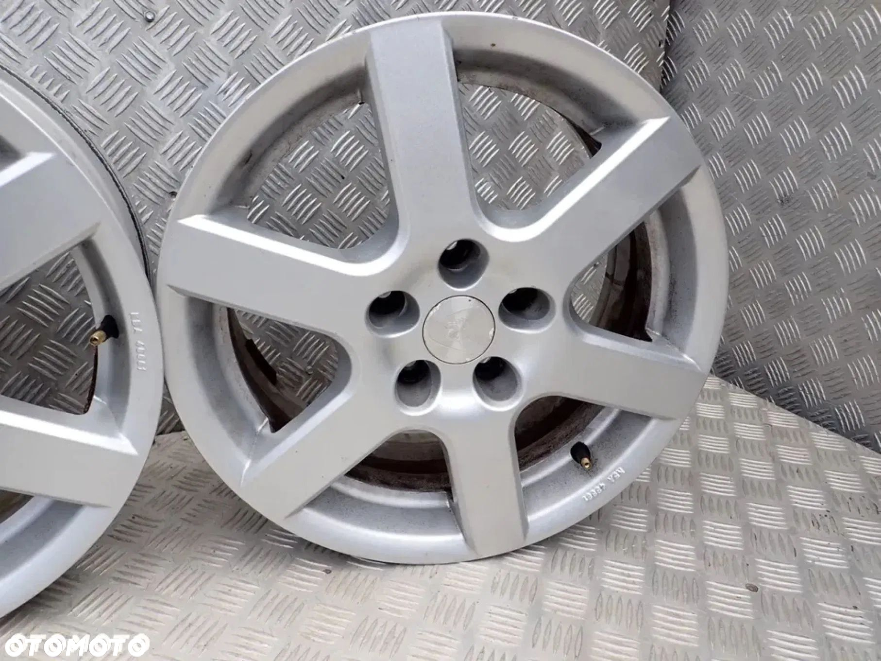 FELGI ALUMINIOWE KIA HYUNDAI 5X114,3 ET40 7JX16 67.1 - 8