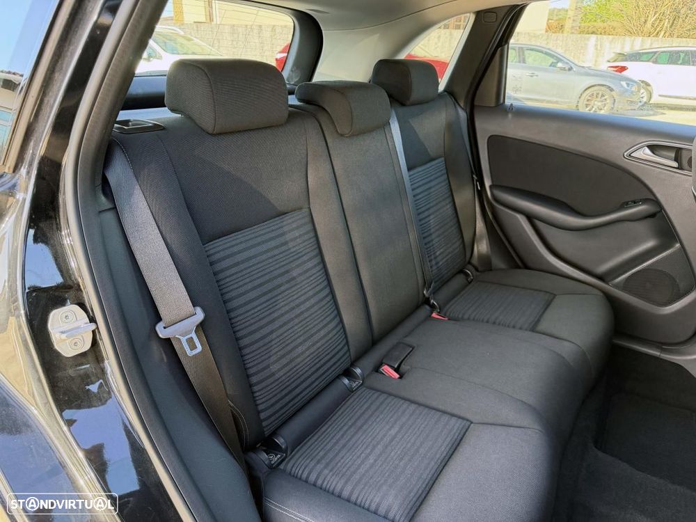 Mercedes-Benz B 180 d Style - 25