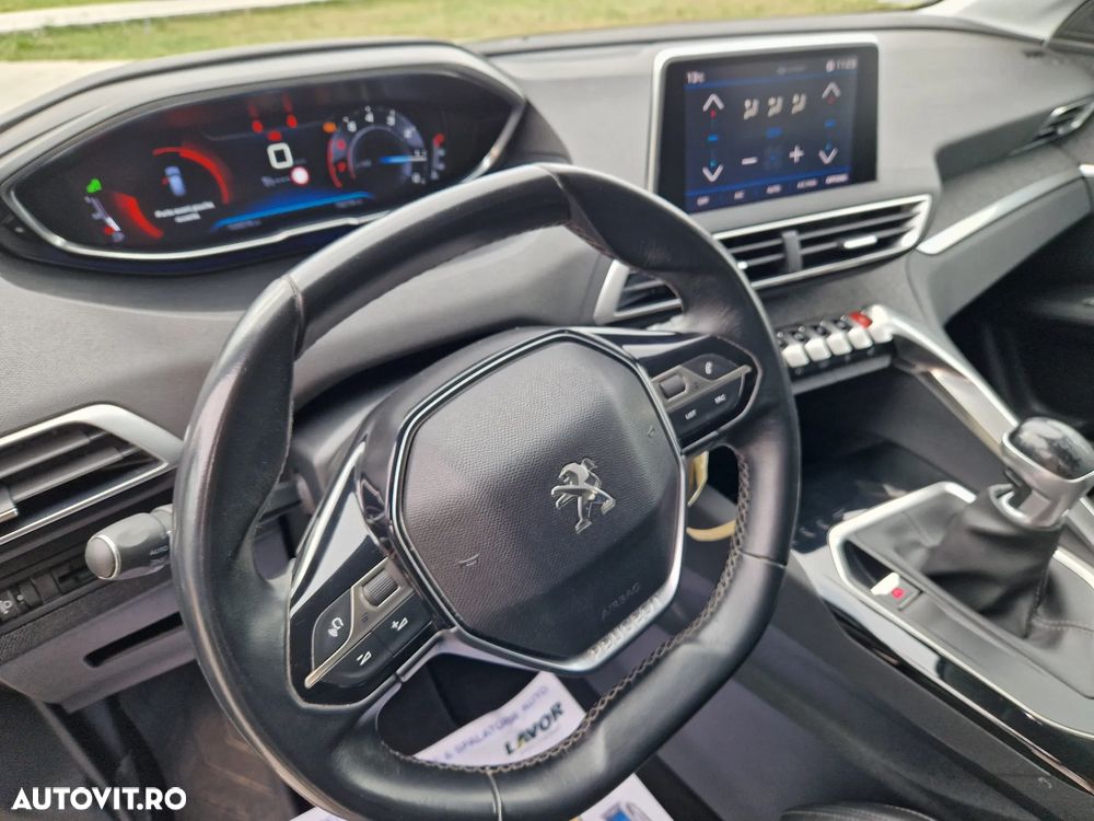 Peugeot 3008 1.2 PureTech Turbo S&S GT-Line - 12