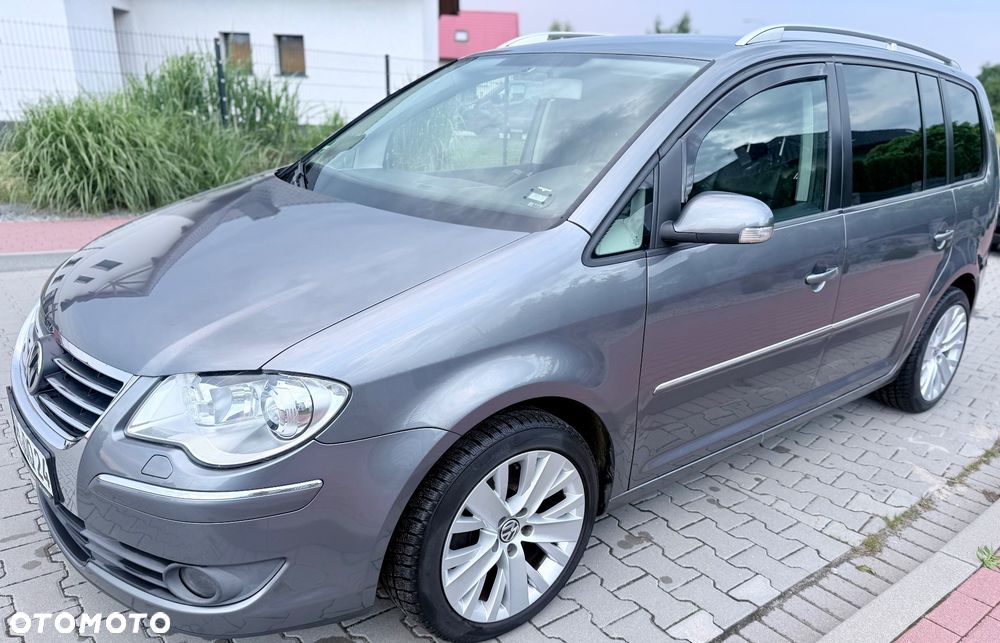 Volkswagen Touran 2.0 TDI DPF Highline DSG - 14