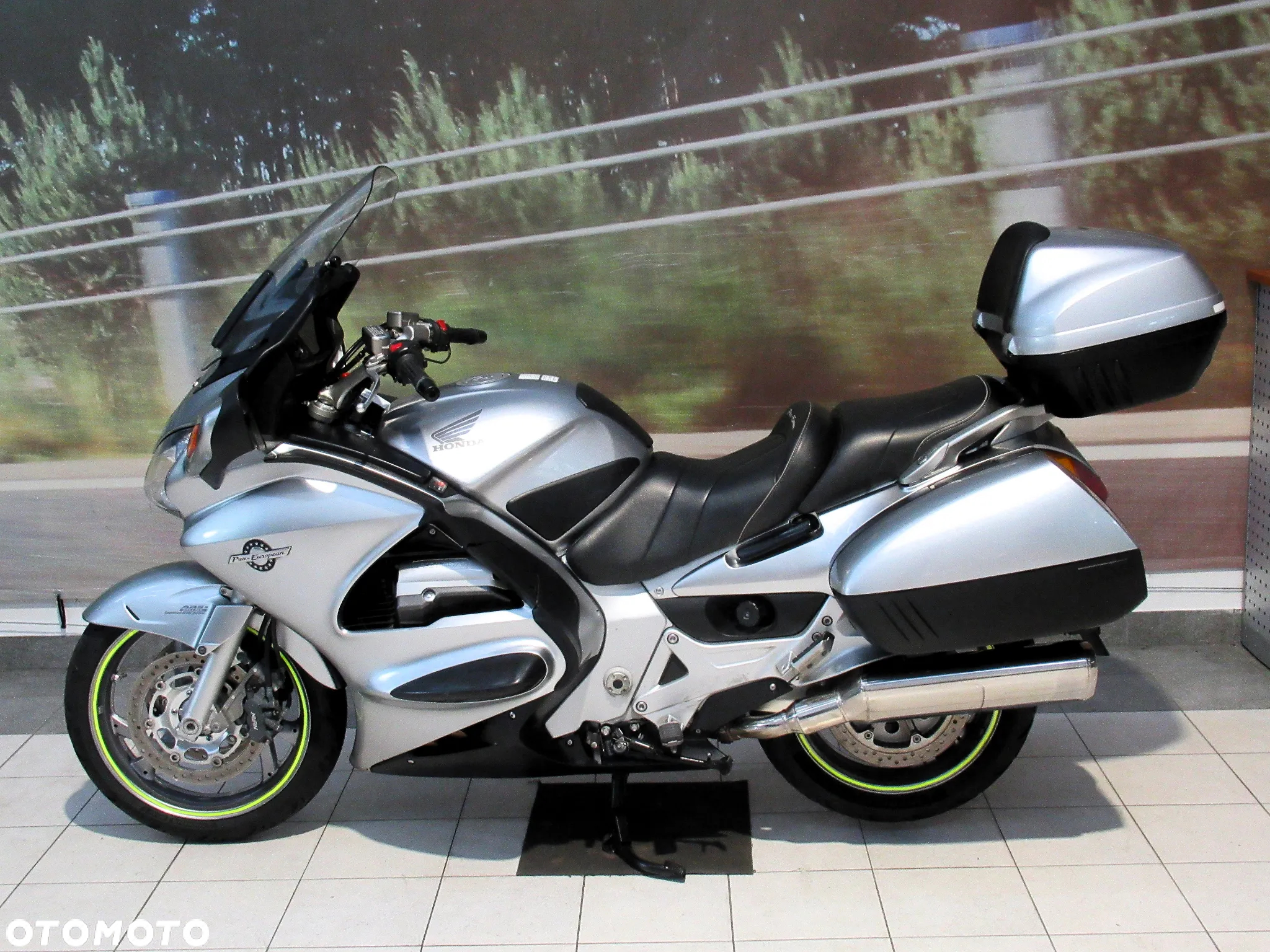 Honda ST - 6