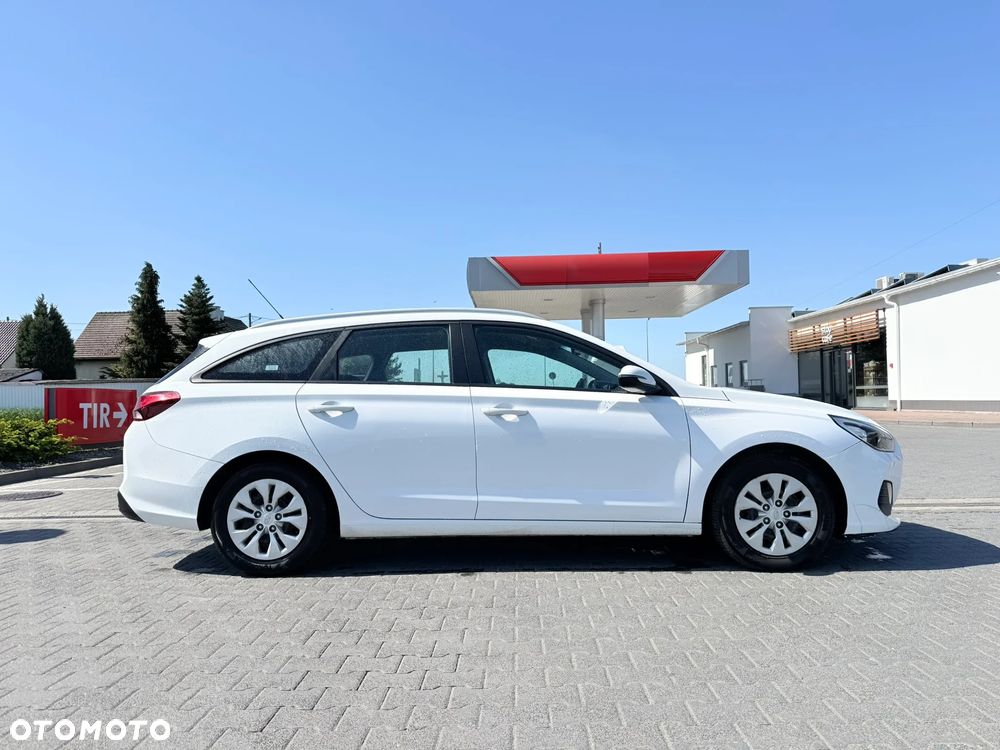 Hyundai i30 1.6 D Classic + - 10