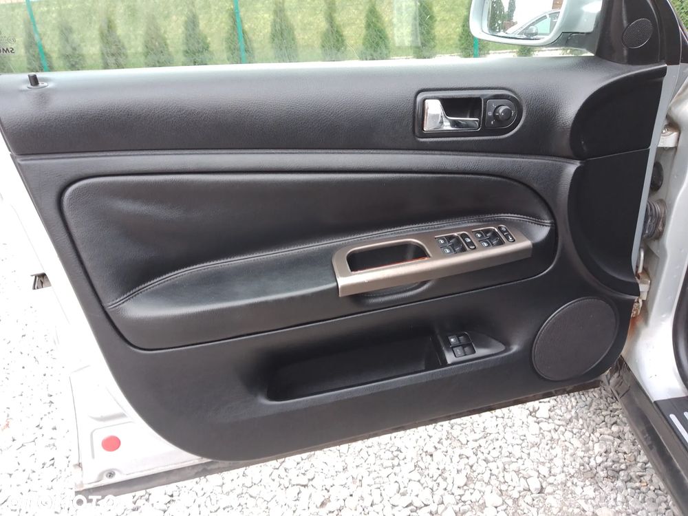 Volkswagen Passat 1.9 TDI Highline - 14