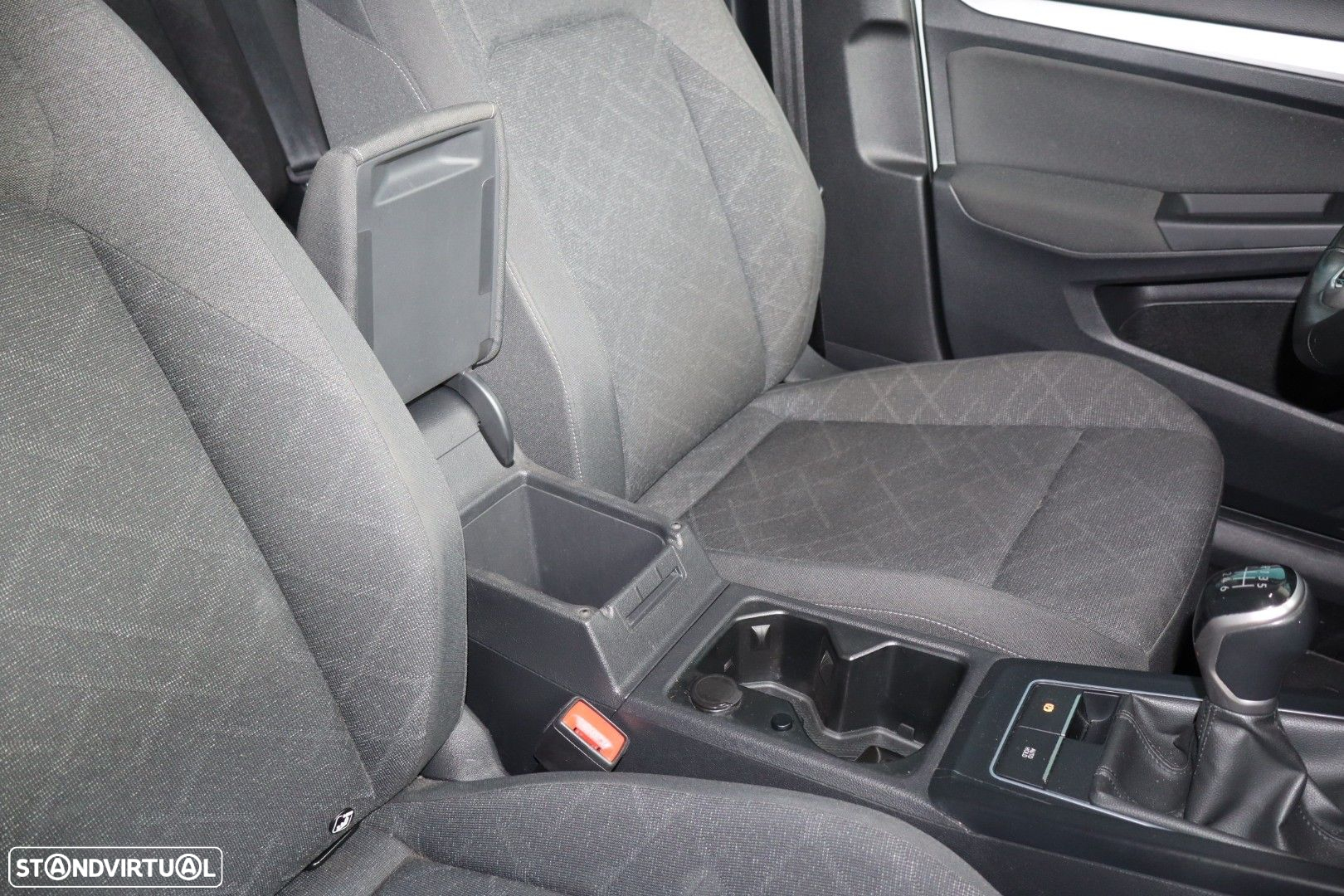 VW Golf Variant 2.0 TDi Conceptline - 19