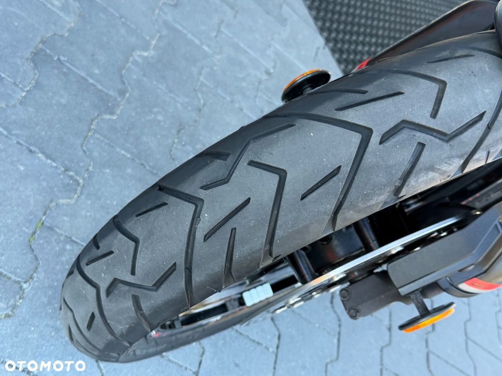 Suzuki V-STROM - 36