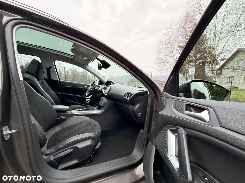 Peugeot 308 PureTech 130 Stop & Start Allure - 24