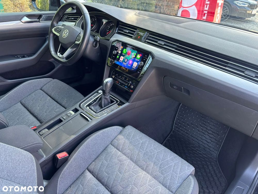 Volkswagen Passat - 14